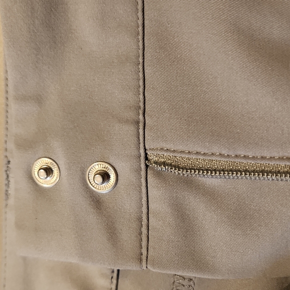 Adidas ladies golf shorts size 4 - Picture 5 of 6